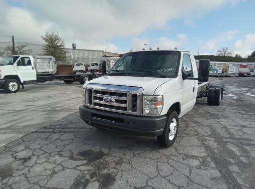 Used 2011 20 ' Cab and Chassis for sale