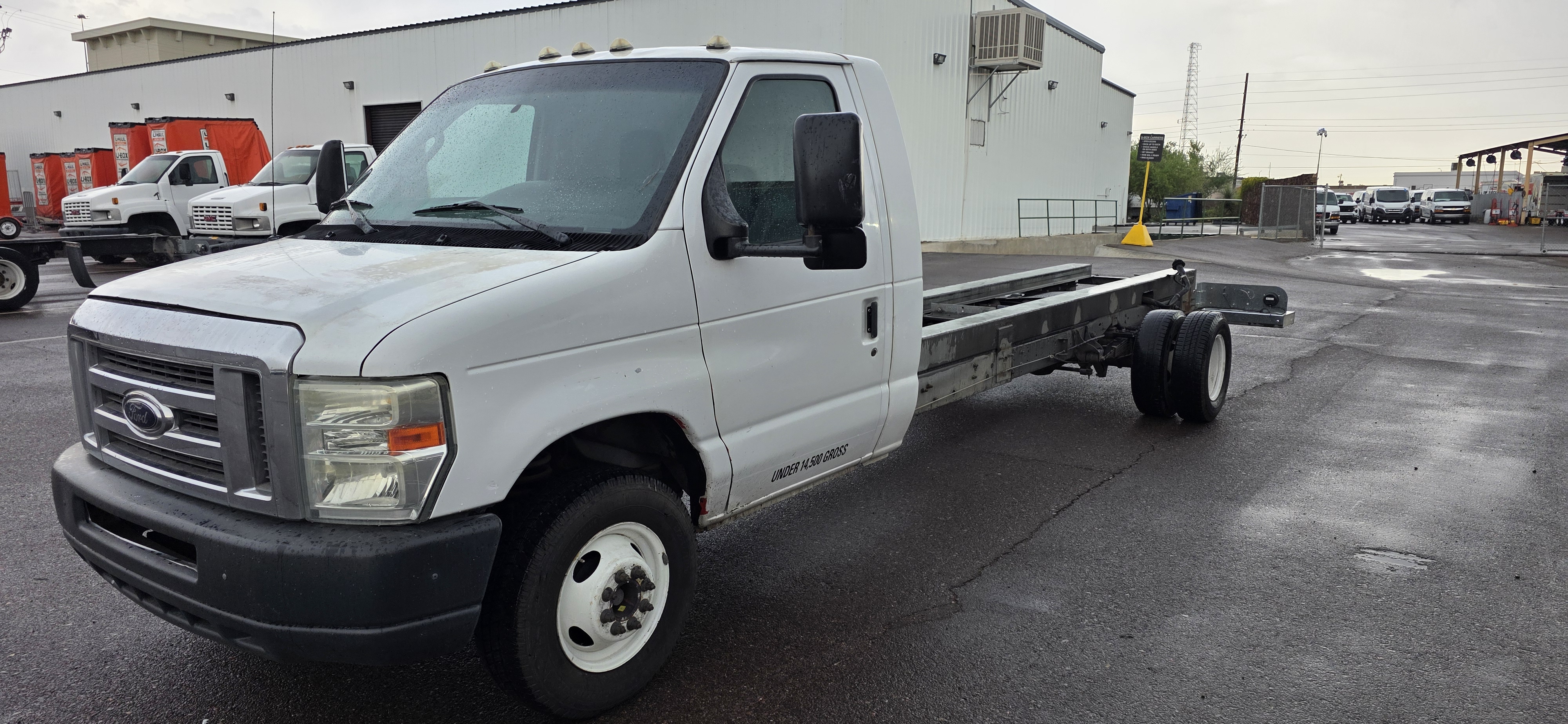 Used 2011 20 ' Cab and Chassis for sale