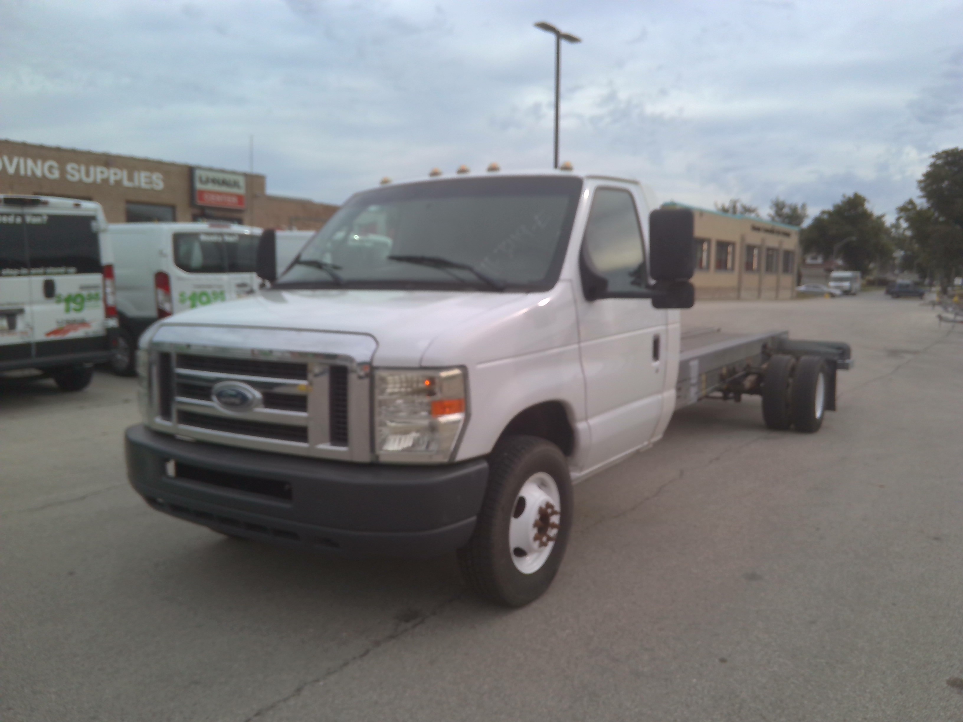 Used 2013 20 ' Cab and Chassis for sale