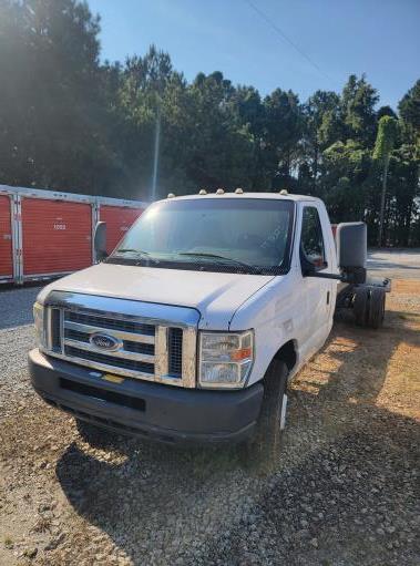 Used 2011 20 ' Cab and Chassis for sale
