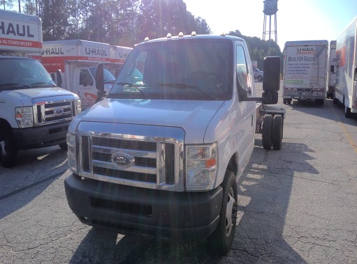 Used 2013 20 ' Cab and Chassis for sale