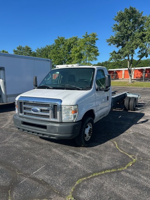 Used 2013 20 ' Cab and Chassis for sale