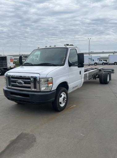 Used 2011 20 ' Cab and Chassis for sale