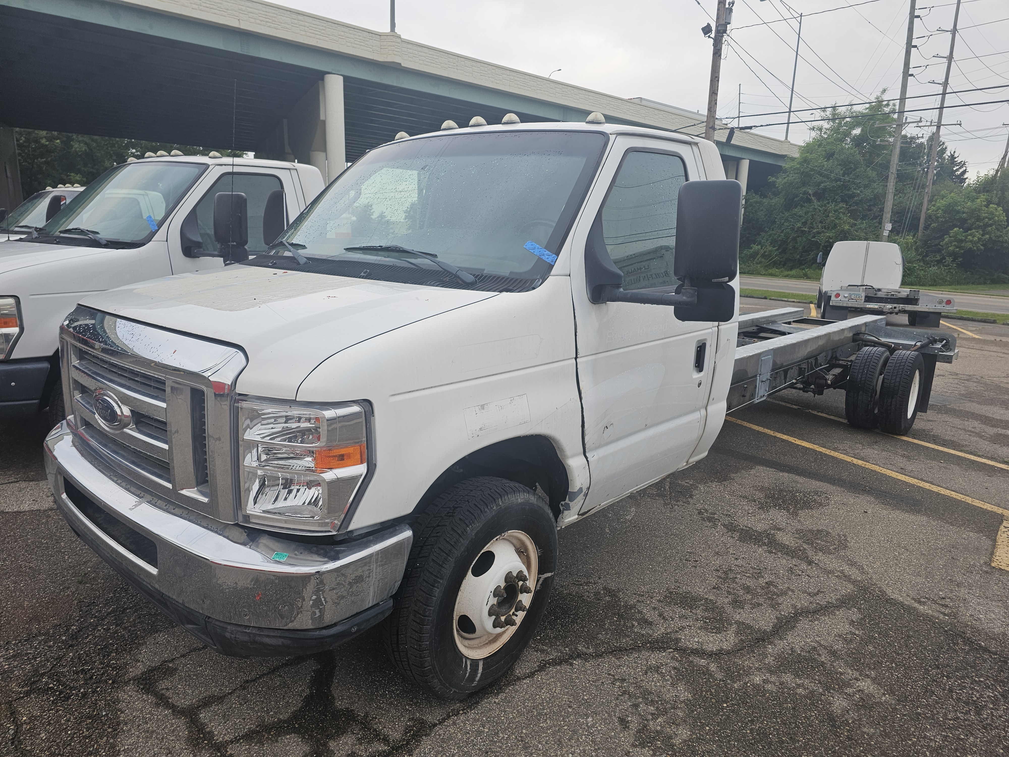 Used 2011 20 ' Cab and Chassis for sale