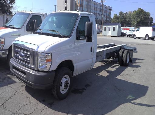 Used 2011 20 ' Cab and Chassis for sale