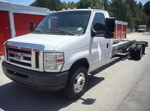 Used 2013 20 ' Cab and Chassis for sale
