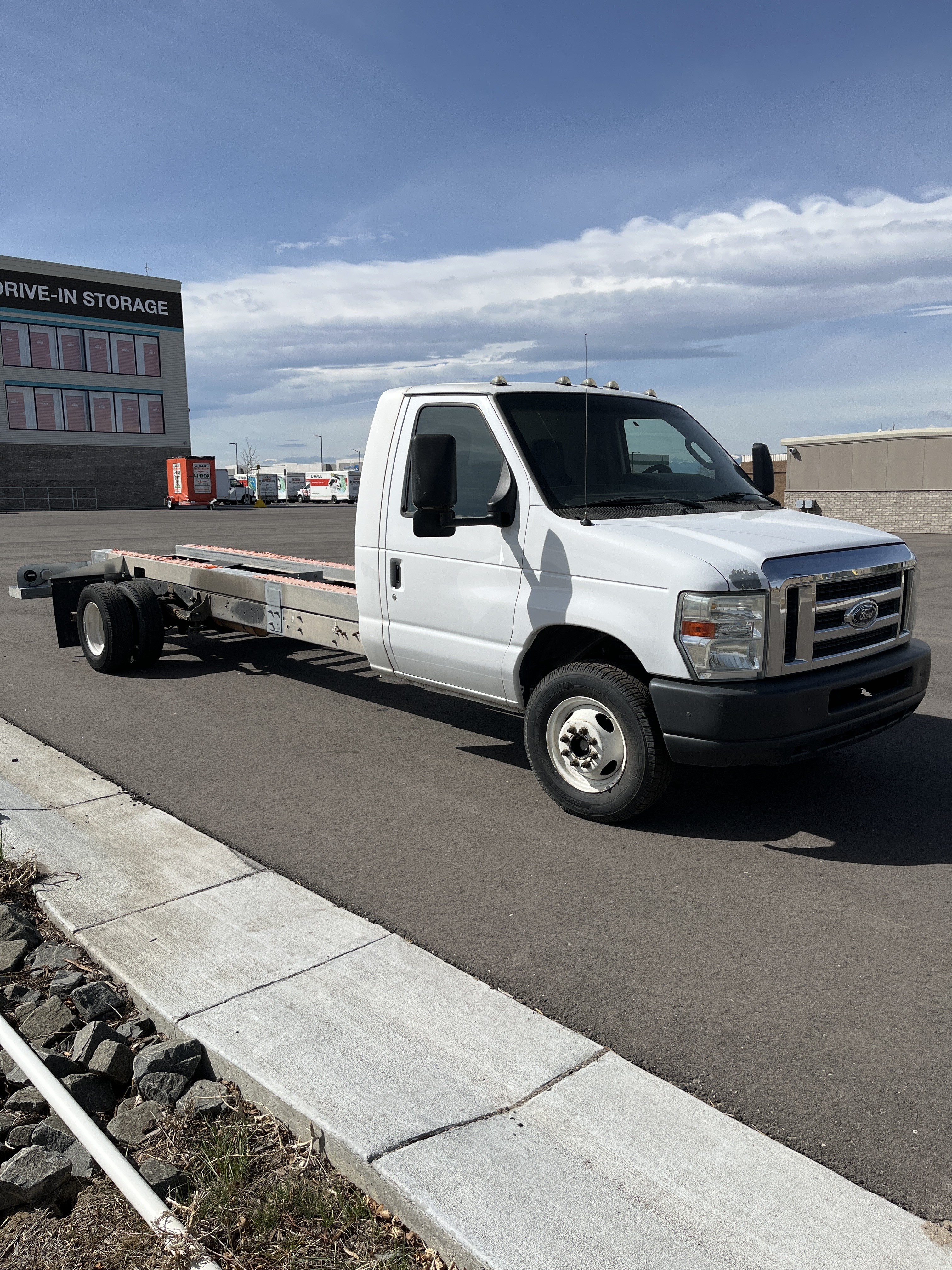 Used 2011 20 ' Cab and Chassis for sale