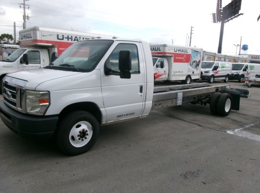 Used 2013 20 ' Cab and Chassis for sale
