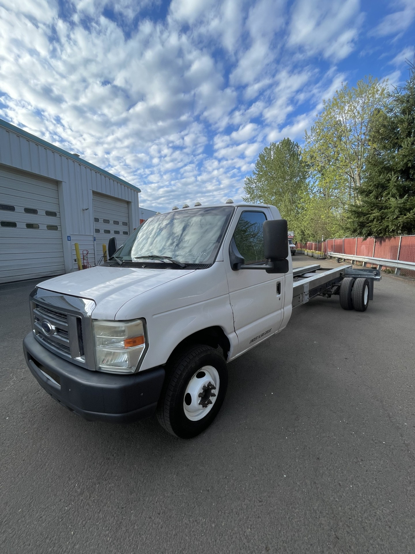 Used 2011 20 ' Cab and Chassis for sale