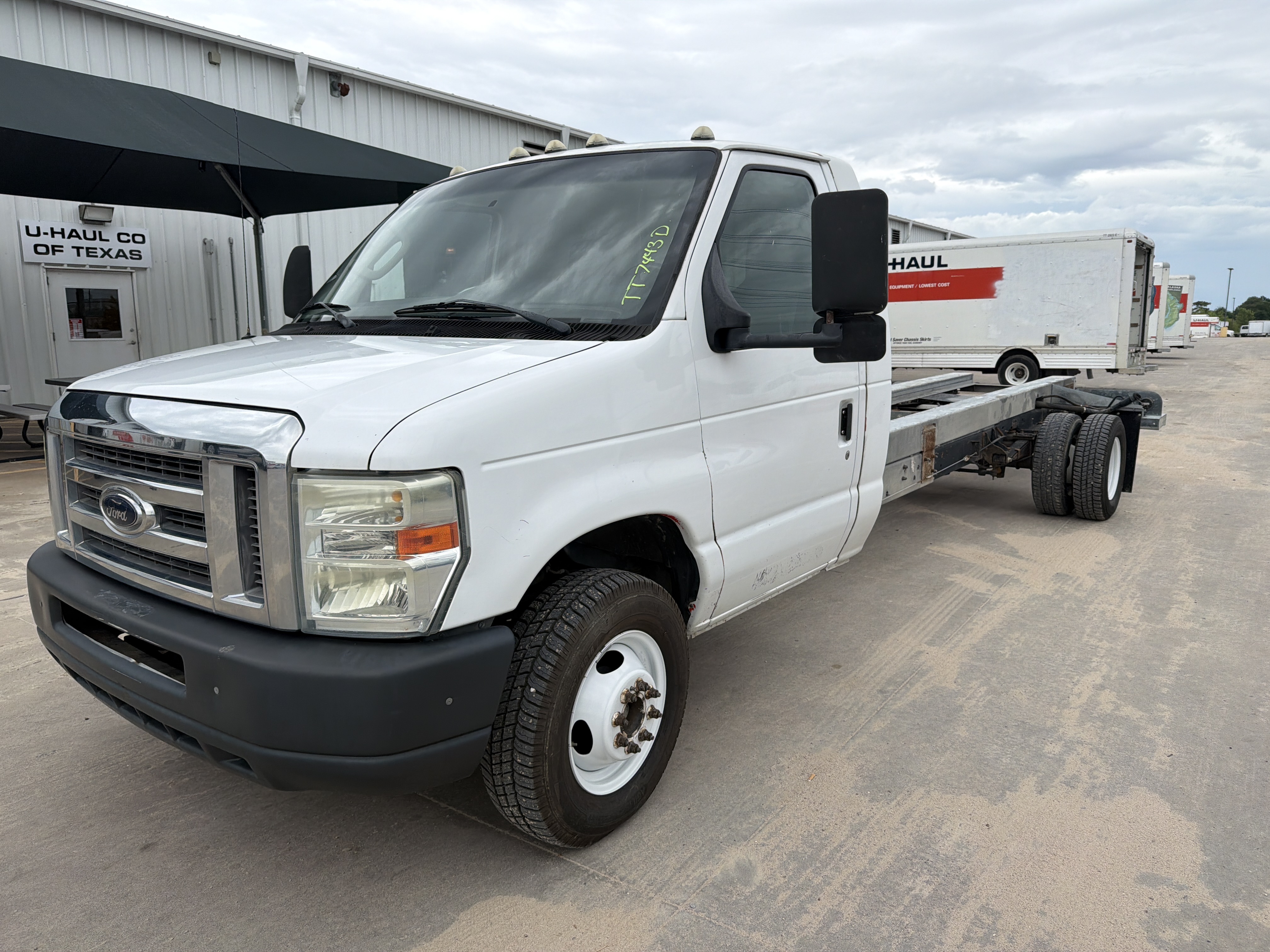 Used 2011 20 ' Cab and Chassis for sale