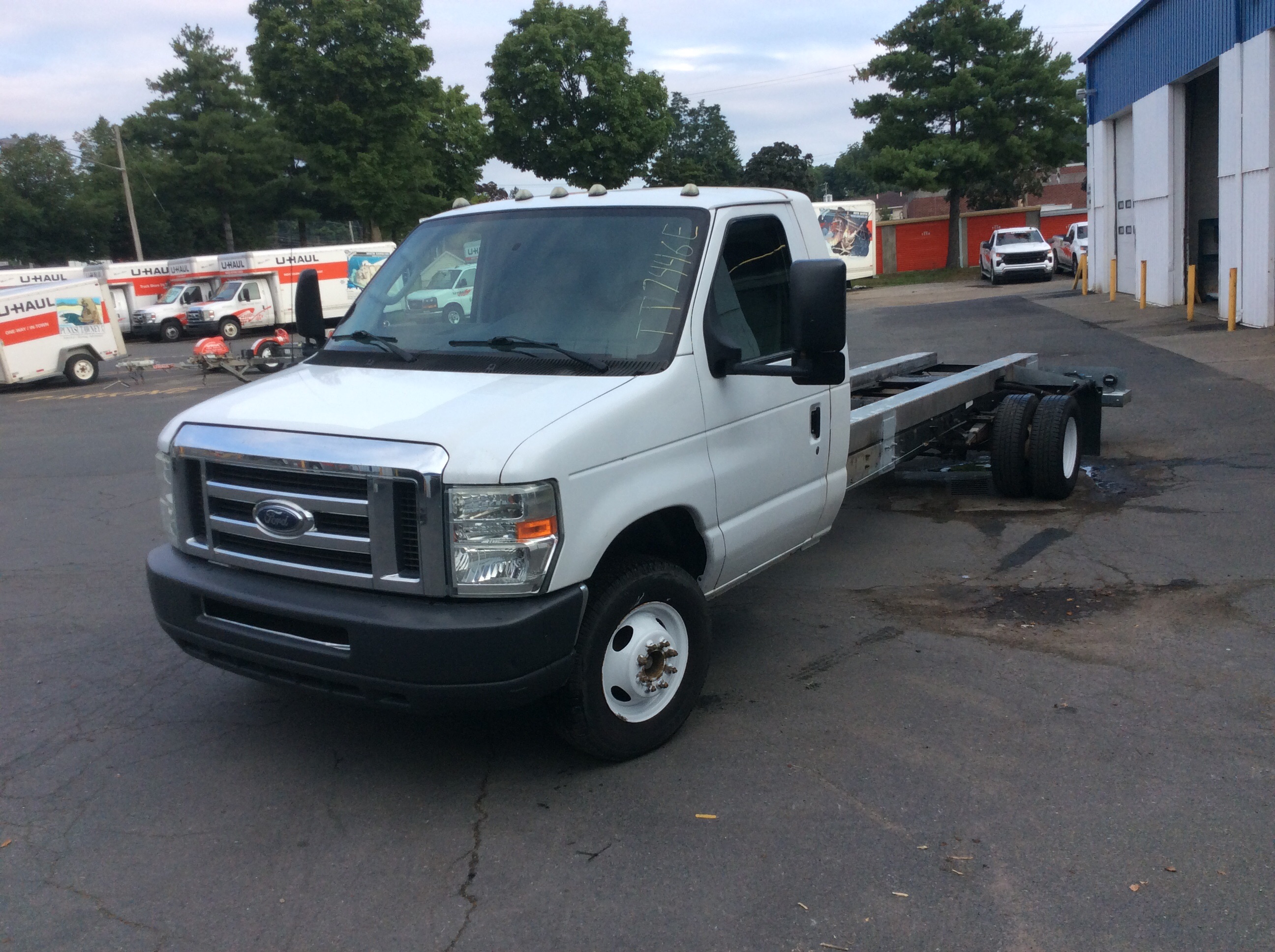 Used 2013 20 ' Cab and Chassis for sale