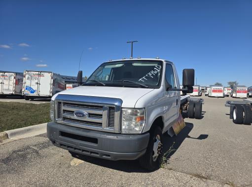 Used 2011 20 ' Cab and Chassis for sale