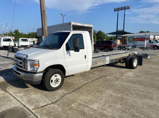 Used 2011 20 ' Cab and Chassis for sale