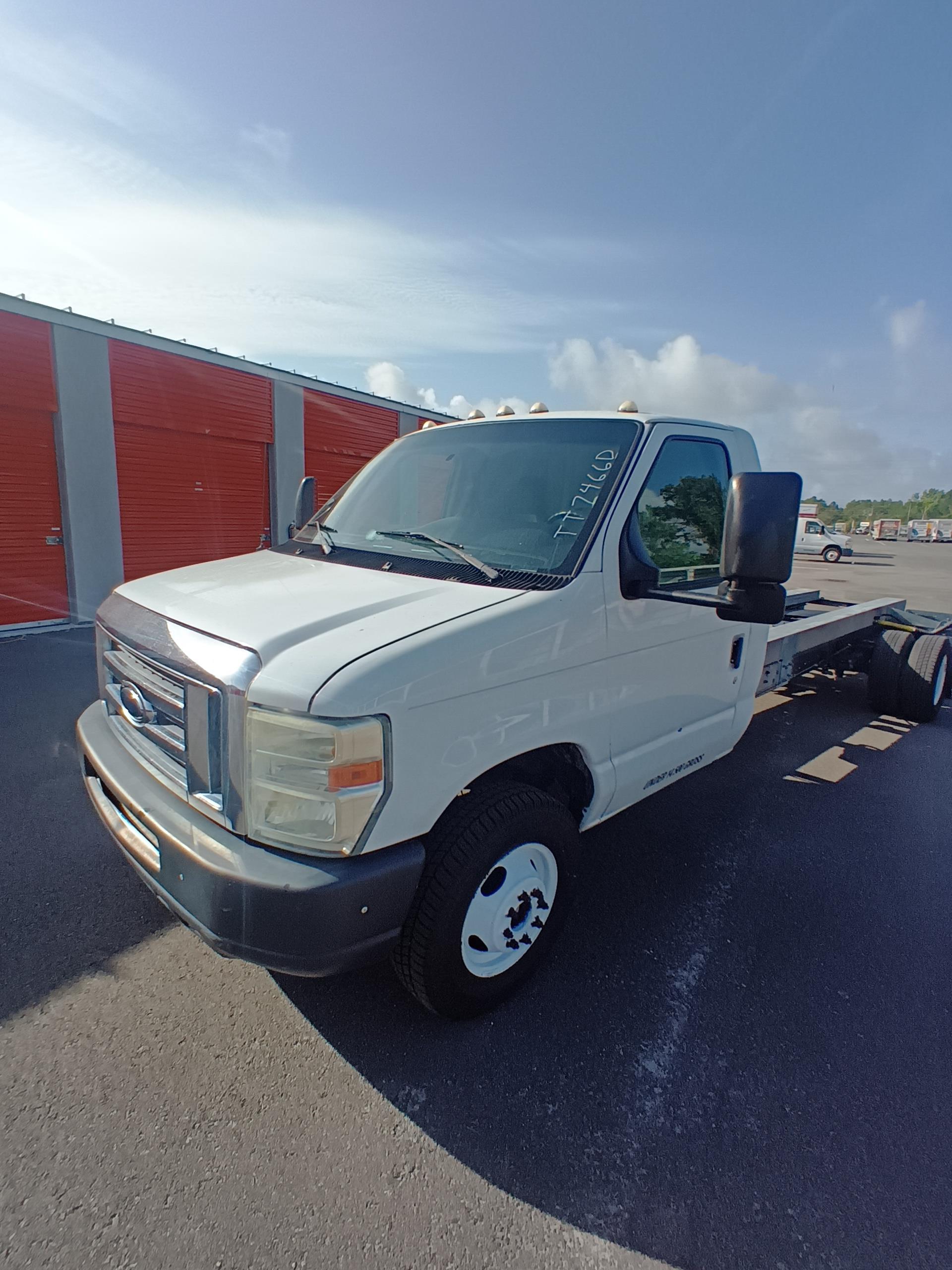 Used 2011 20 ' Cab and Chassis for sale