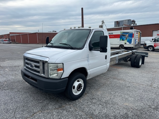 Used 2011 20 ' Cab and Chassis for sale