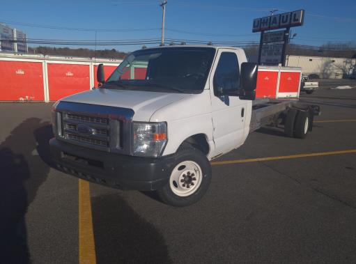 Used 2011 20 ' Cab and Chassis for sale