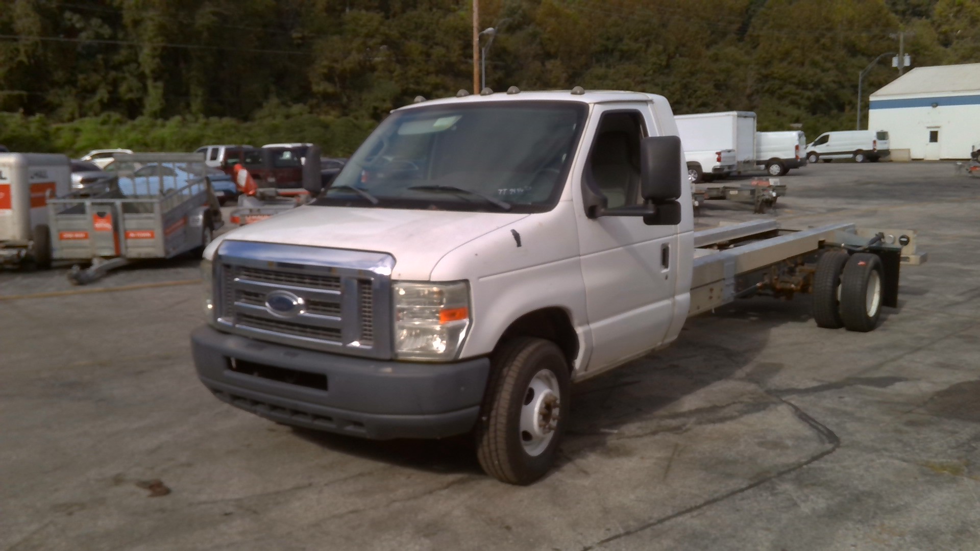 Used 2011 20 ' Cab and Chassis for sale