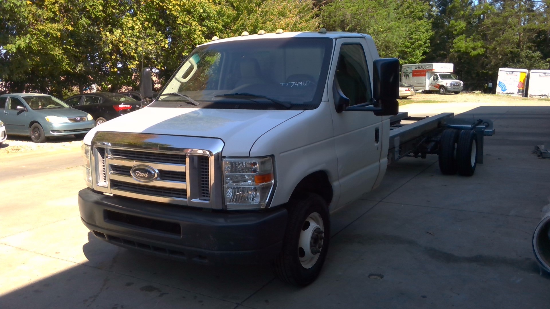 Used 2011 20 ' Cab and Chassis for sale