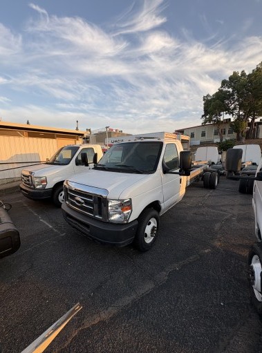 Used 2013 20 ' Cab and Chassis for sale