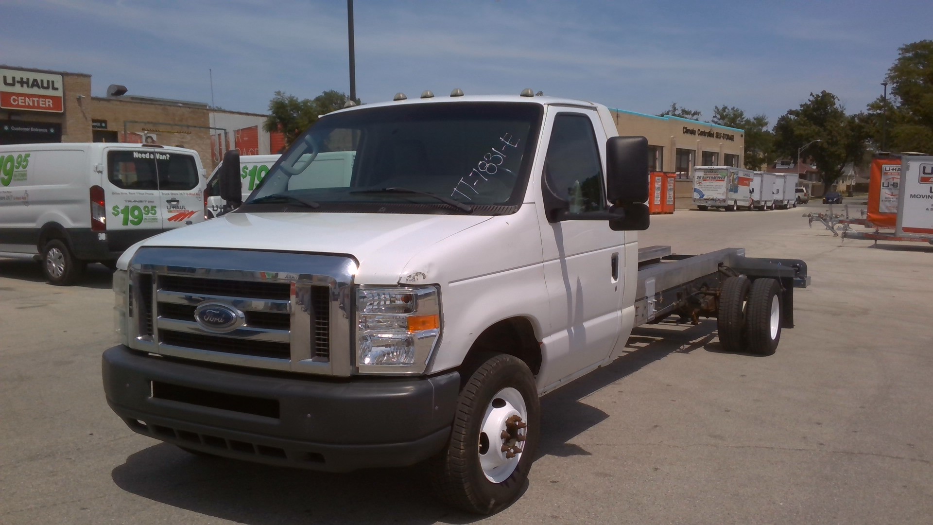 Used 2013 20 ' Cab and Chassis for sale