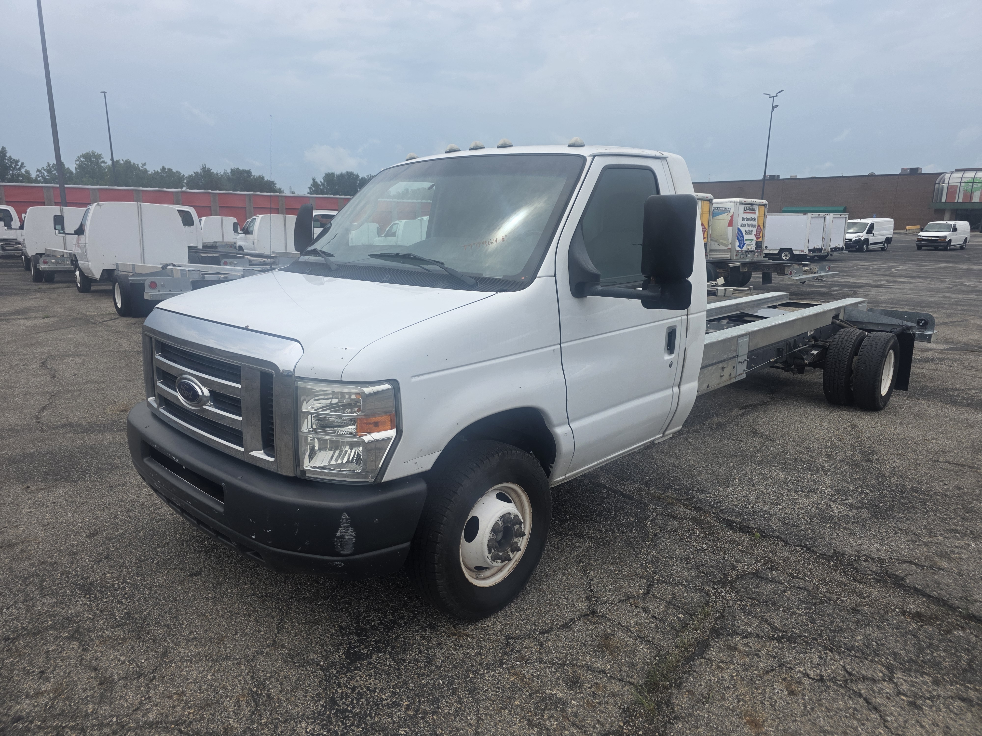 Used 2013 20 ' Cab and Chassis for sale