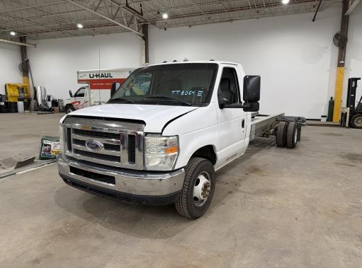 Used 2013 20 ' Cab and Chassis for sale