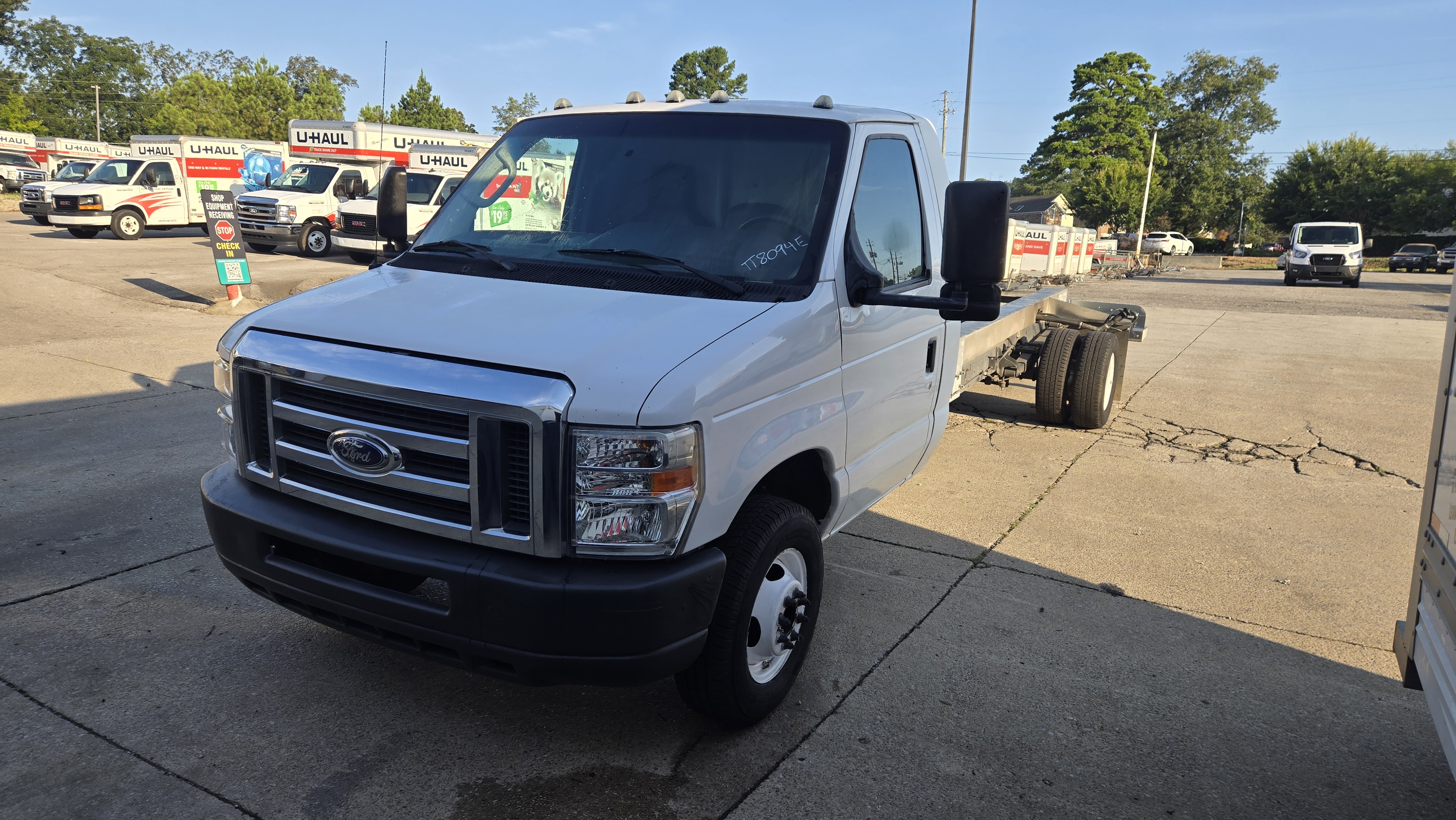 Used 2013 20 ' Cab and Chassis for sale