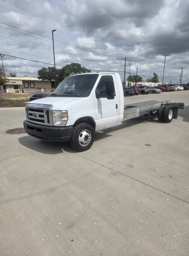 Used 2013 20 ' Cab and Chassis for sale