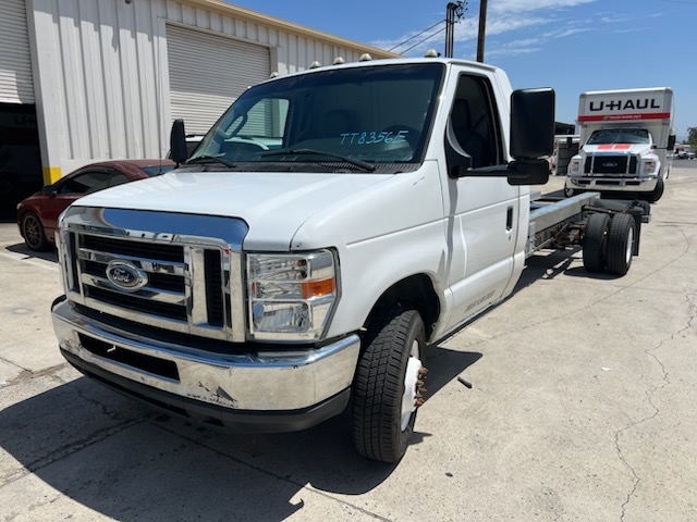 Used 2013 20 ' Cab and Chassis for sale