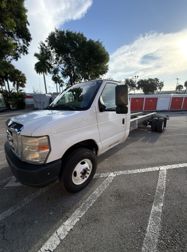 Used 2013 20 ' Cab and Chassis for sale