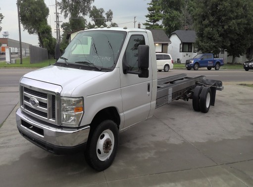 Used 2013 20 ' Cab and Chassis for sale